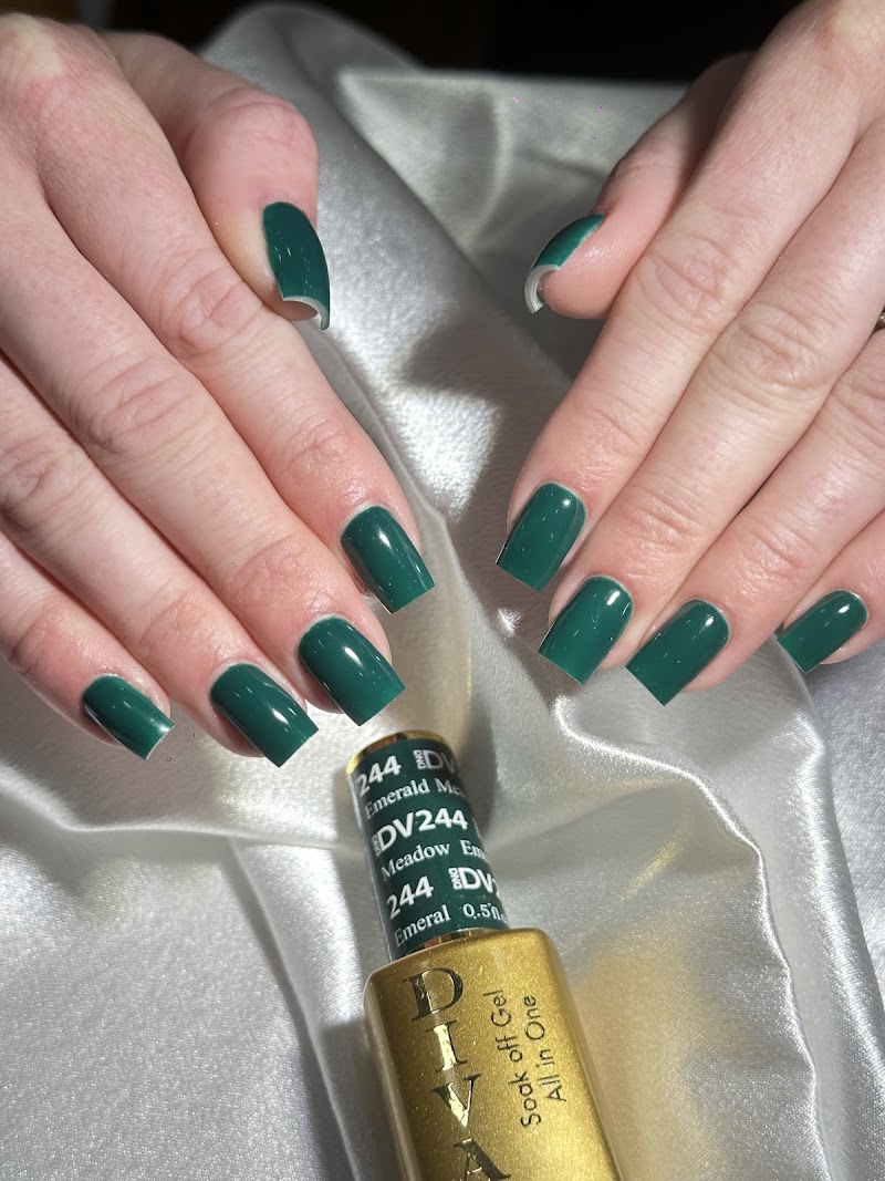 Queen Nails & Spa, nail salon in Goldsboro, NC, photo 5 of 10
